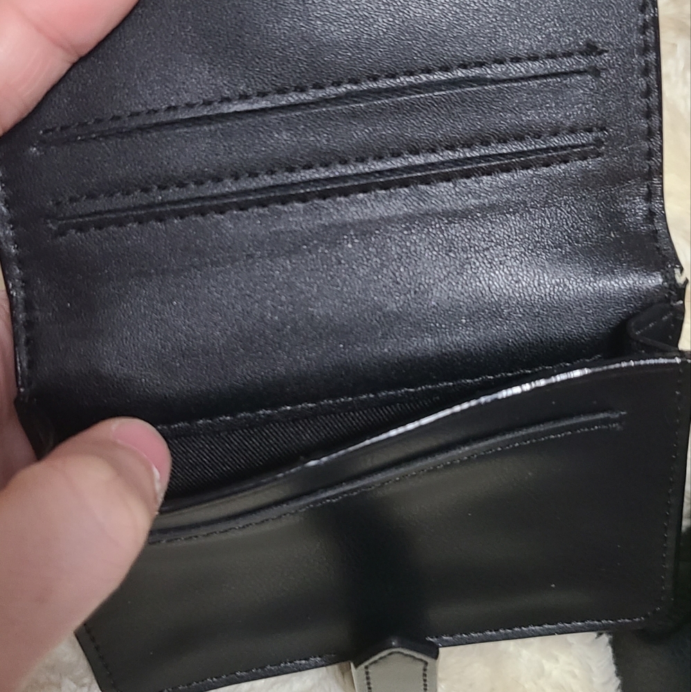 2 Wallets - image 3